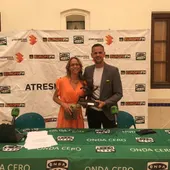 Ana Cerván, campeona marbellí de los 101 kms de Ronda junto a Julio Rodríguez. Ana Cerván, campeona marbellí de los 101 kms de Ronda junto a Julio Rodríguez.