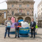 A maxia da reciclaxe toma as rúas de Ourense con iglús de Ecovidrio