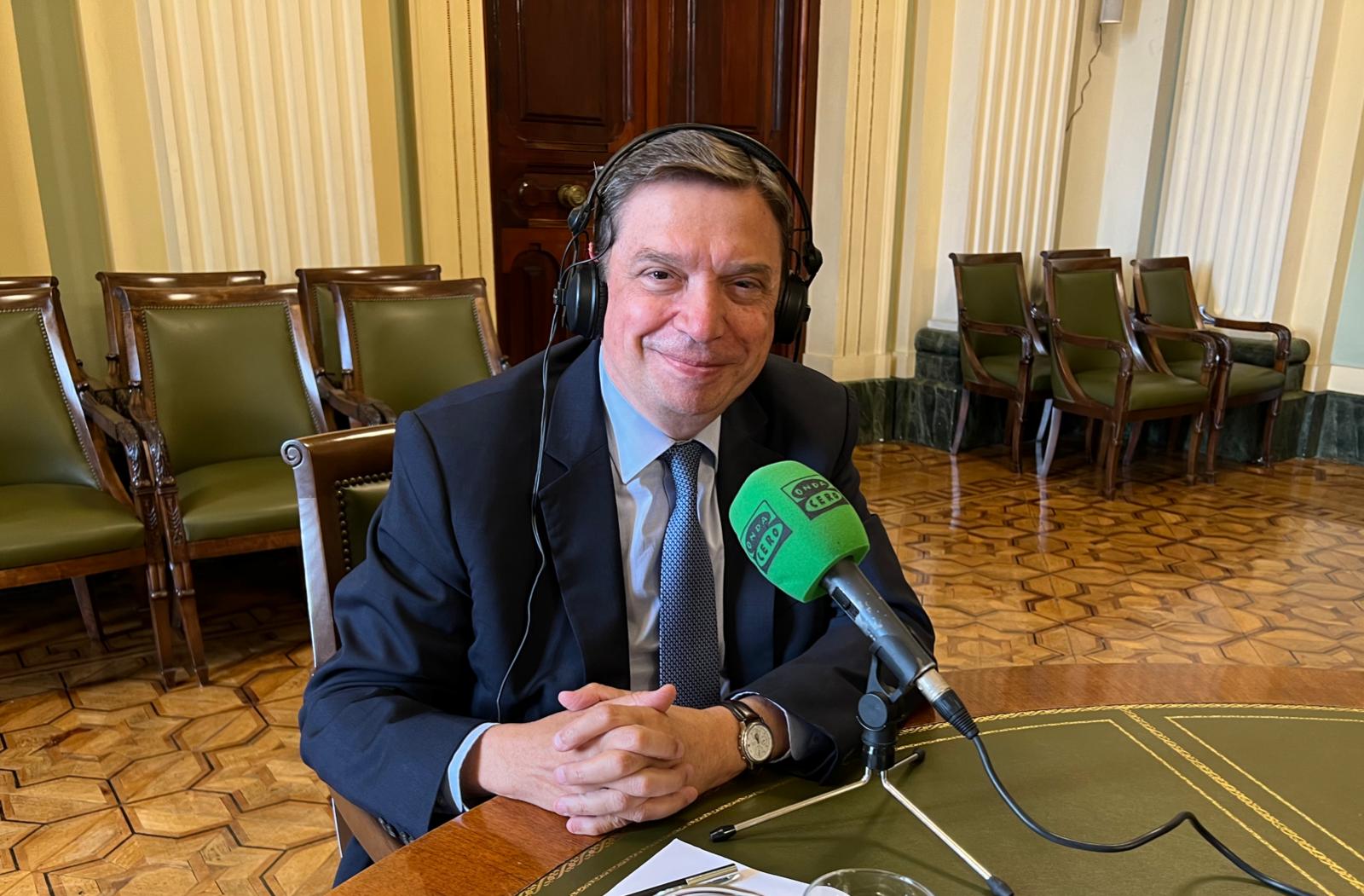 Luis Planas, sobre la aprobación del decreto 'ómnibus': "Esto no va de política, va de humanidad" Luis Planas, sobre la aprobación del decreto 'ómnibus': "Esto no va de política, va de humanidad"