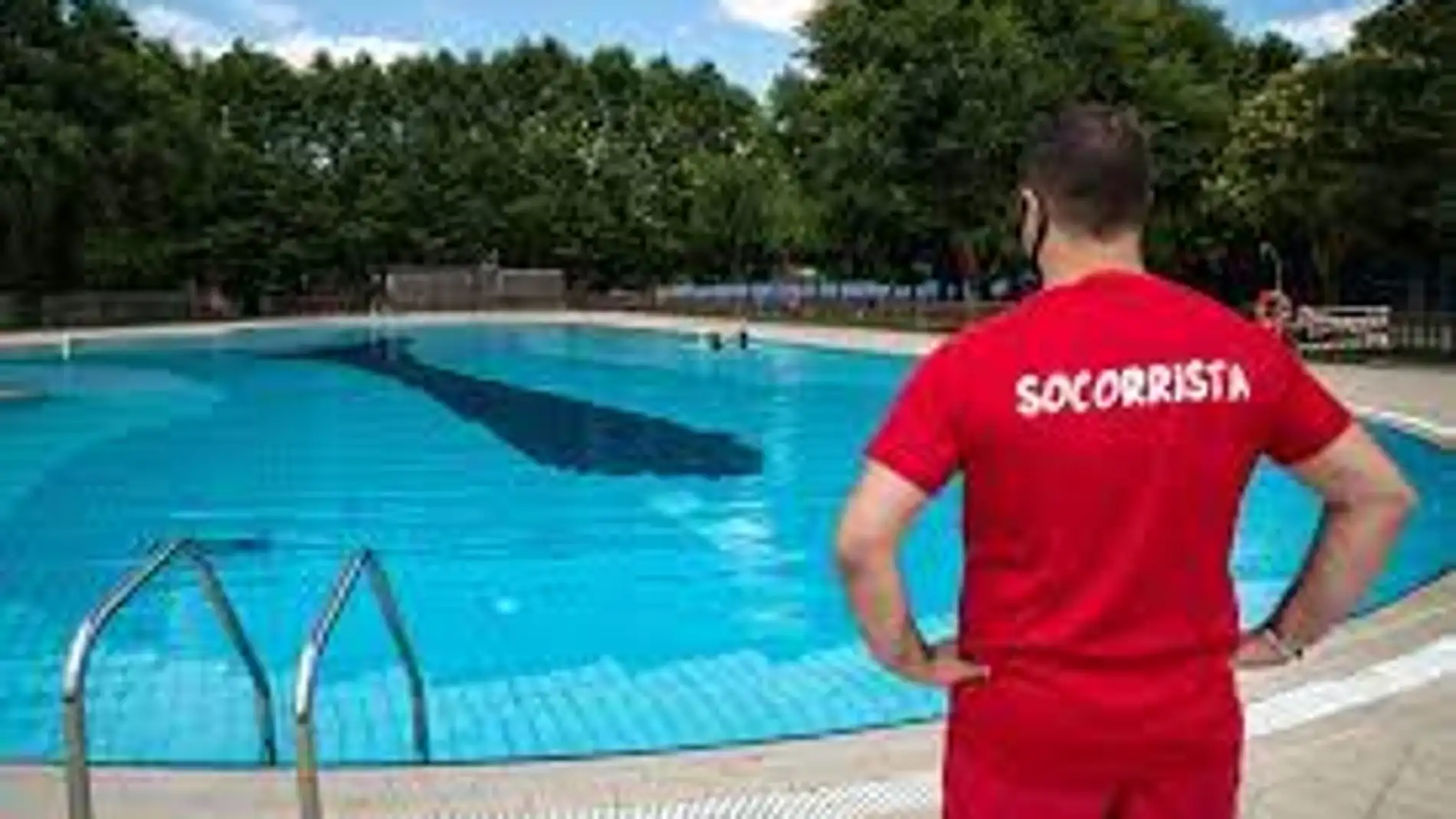 A Xunta apoia os concellos á contratación de socorristas para piscinas e prais fluviais de Ourense