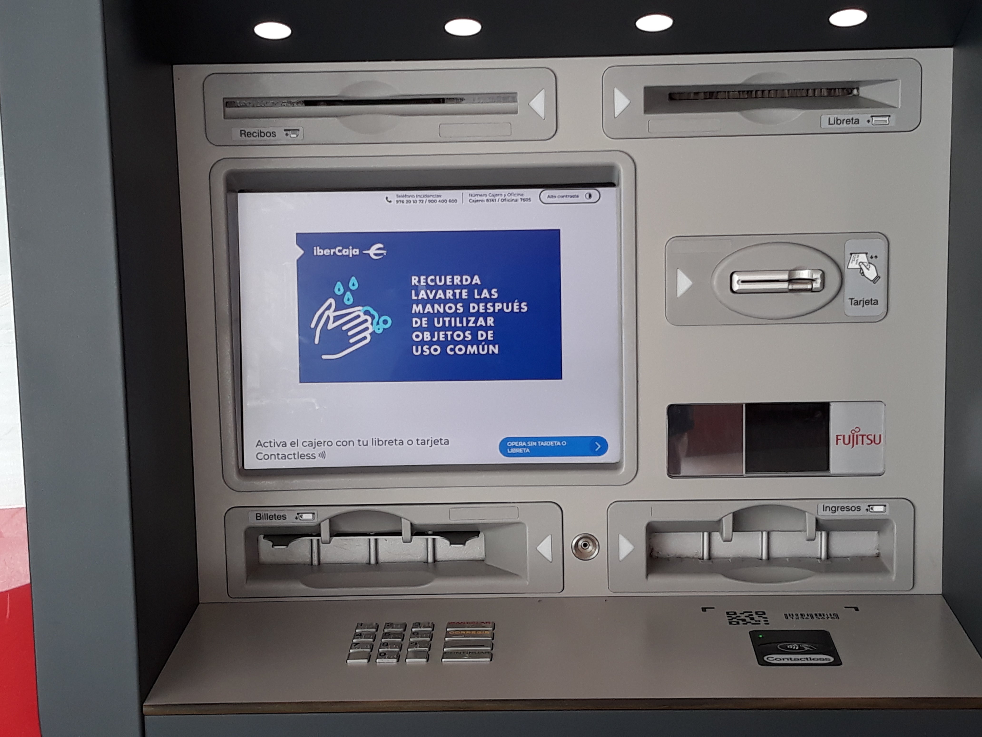 Cajeros contra la brecha digital Cajeros contra la brecha digital