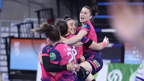 Subcampeonas de la Iberdrola por primera vez en su historia Subcampeonas de la Iberdrola por primera vez en su historia