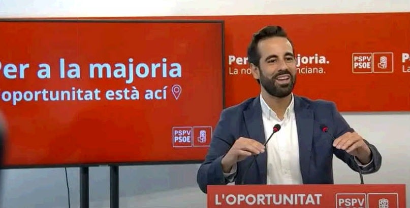 Muñoz (PSPV) apunta que Azud "es una trama del PP" y que los implicados socialistas fueron expulsados Muñoz (PSPV) apunta que Azud "es una trama del PP" y que los implicados socialistas fueron expulsados