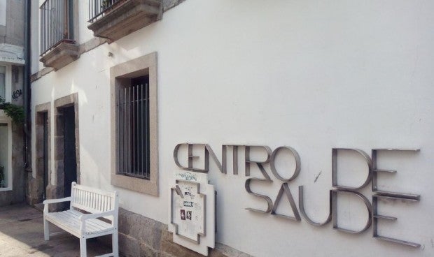 Los profesionales sanitarios del Val Miñor exigen que se refuercen los servicios en verano. Los profesionales sanitarios del Val Miñor exigen que se refuercen los servicios en verano.