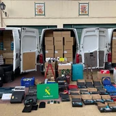 La Guardia Civil detiene a 23 personas por robos de más de 300.000 euros en Toledo y Madrid La Guardia Civil detiene a 23 personas por robos de más de 300.000 euros en Toledo y Madrid
