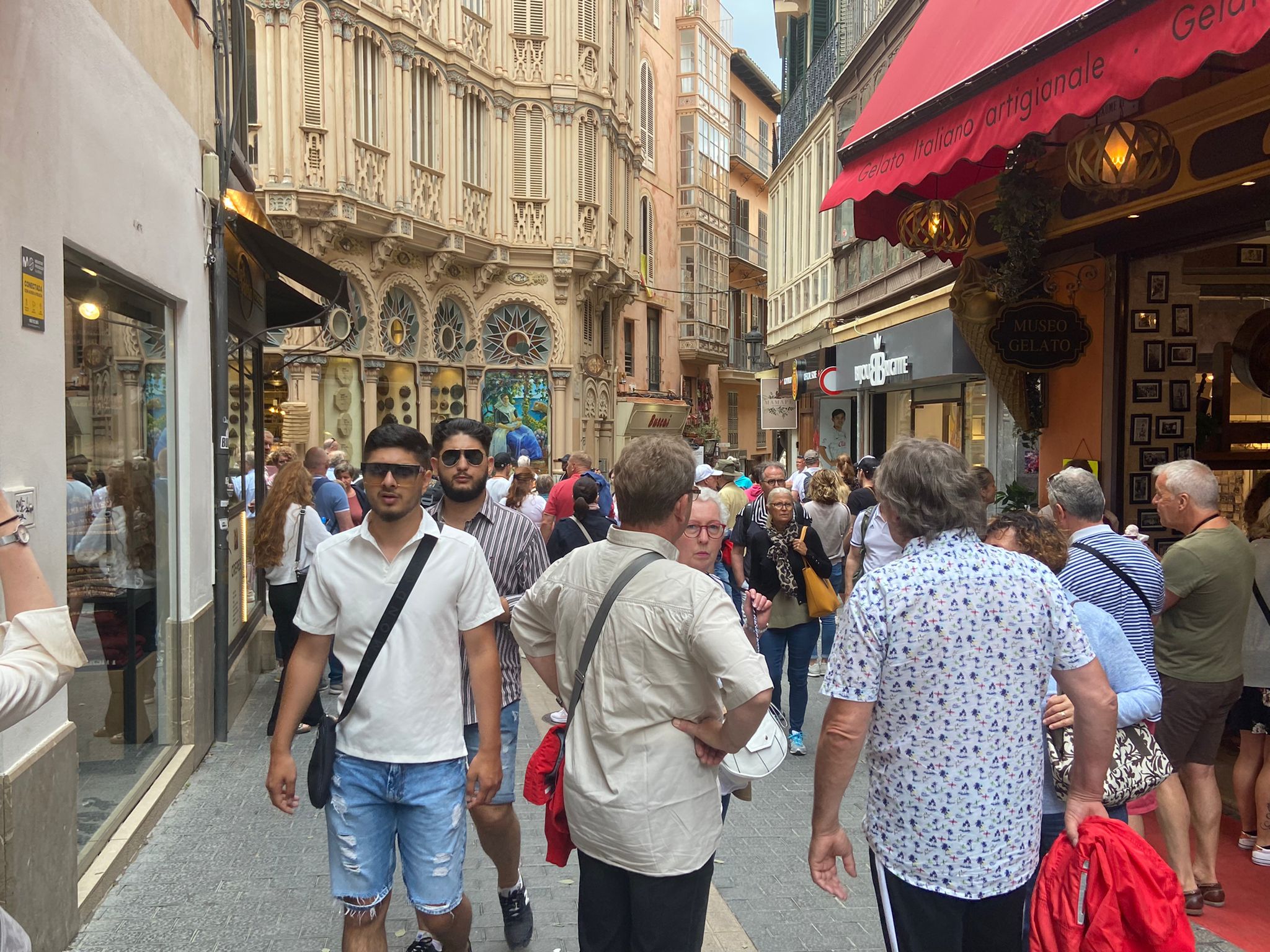 Más 2,5 millones de pasajeros internacionales visitaron Baleares en julio Más 2,5 millones de pasajeros internacionales visitaron Baleares en julio