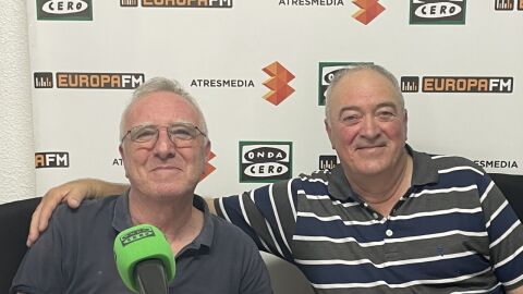 Jos&eacute; Baidal y Estanislao Garc&iacute;a son dos de los 'maestros' de l'escoleta festera.