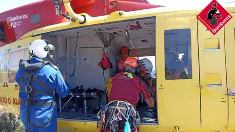  Rescatan a una mujer del Puig Campana en Finestrat tras torcerse un tobillo