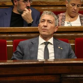 Amb el nou decret llei, el conseller d’Educació, Josep Gonzàlez-Cambray, assumeix tota la responsabilitat dels projectes lingüístics de les escoles. Amb el nou decret llei, el conseller d’Educació, Josep Gonzàlez-Cambray, assumeix tota la responsabilitat dels projectes lingüístics de les escoles.