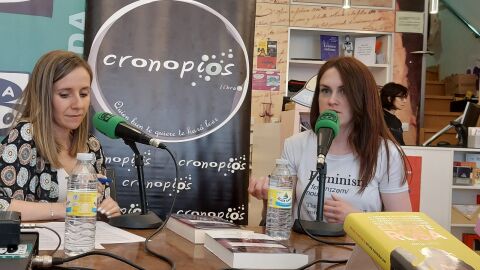 A nosa radio lectora volve &aacute; Librer&iacute;a Cronopios para citarnos coa escritora galega Ant&iacute;a Y&aacute;&ntilde;ez.