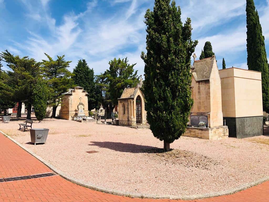 Alcoy cede una parcela para la construcción del mausoleo en memoria de Camilo Sesto Alcoy cede una parcela para la construcción del mausoleo en memoria de Camilo Sesto