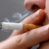 El 24% de la población aragonesa fuma habitualmente, un 8% menos que la media española