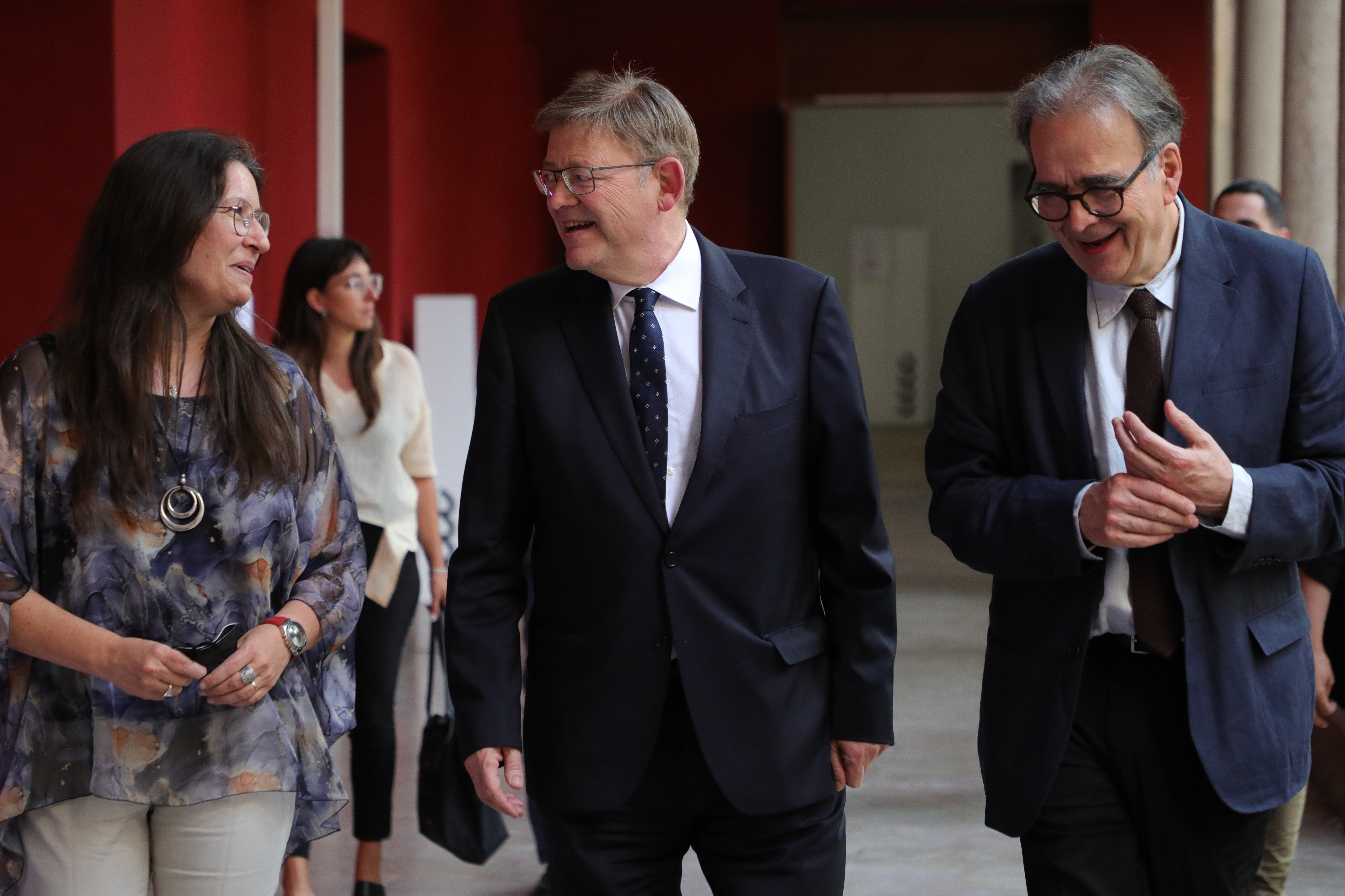 Así valoran los partidos políticos valencianos la propuesta de Ximo Puig de descentralizar las instituciones del Estado Así valoran los partidos políticos valencianos la propuesta de Ximo Puig de descentralizar las instituciones del Estado