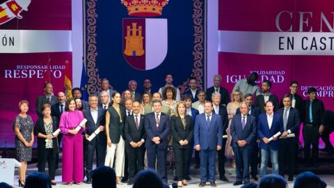 Castilla - La Mancha celebra su d&iacute;a en Puertollano entregando 32 reconocimientos