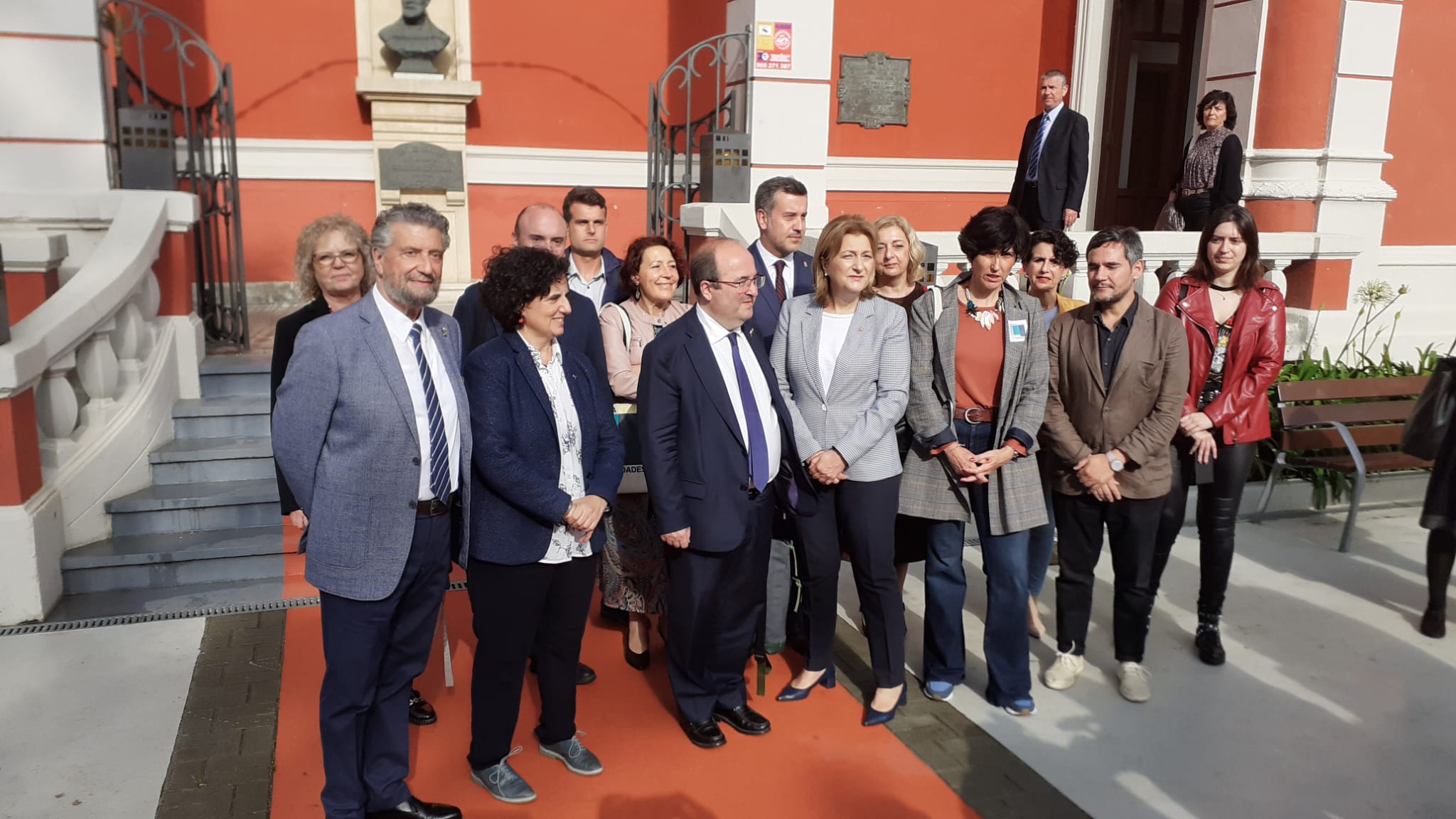El ministro Iceta estudia más dinero para Ópera Oviedo El ministro Iceta estudia más dinero para Ópera Oviedo