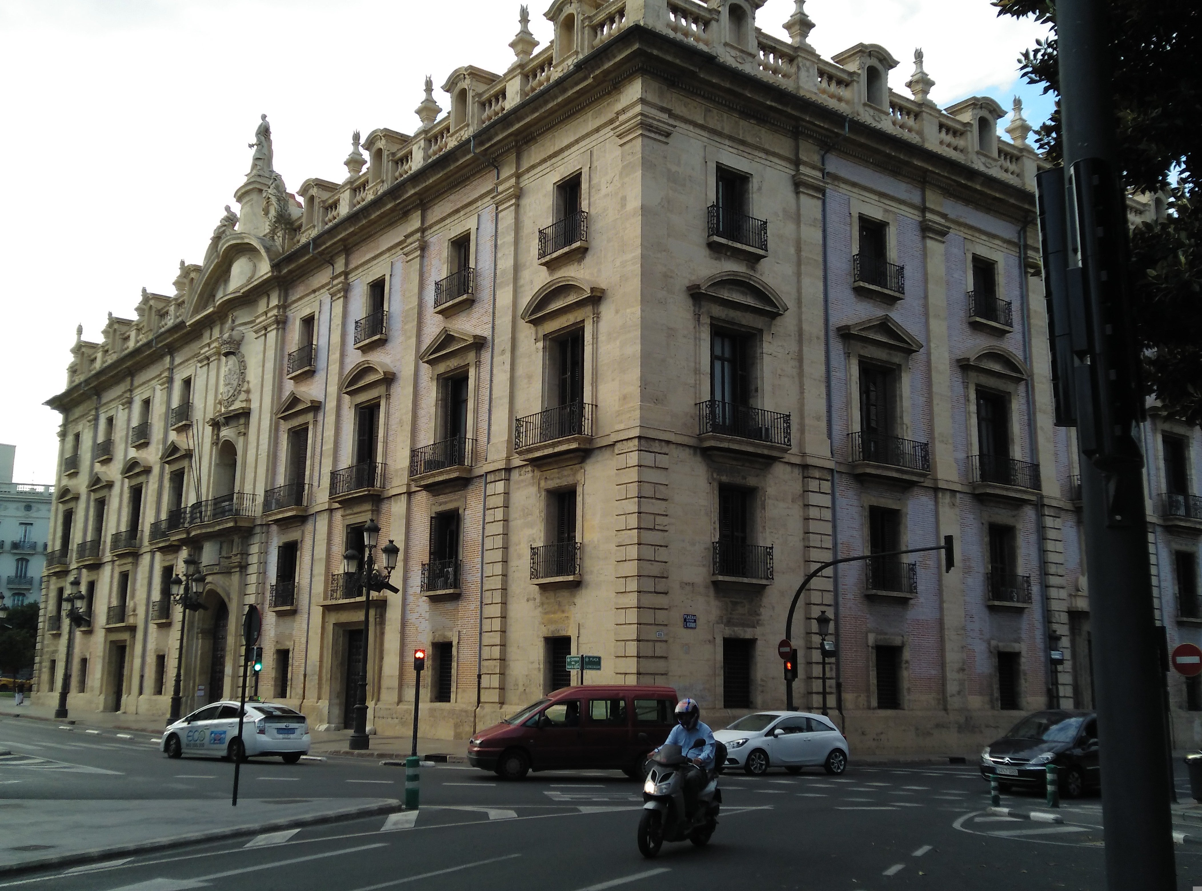 La rehabilitación del Palacio de Justicia de València costará 25,4 millones y arrancará este verano La rehabilitación del Palacio de Justicia de València costará 25,4 millones y arrancará este verano