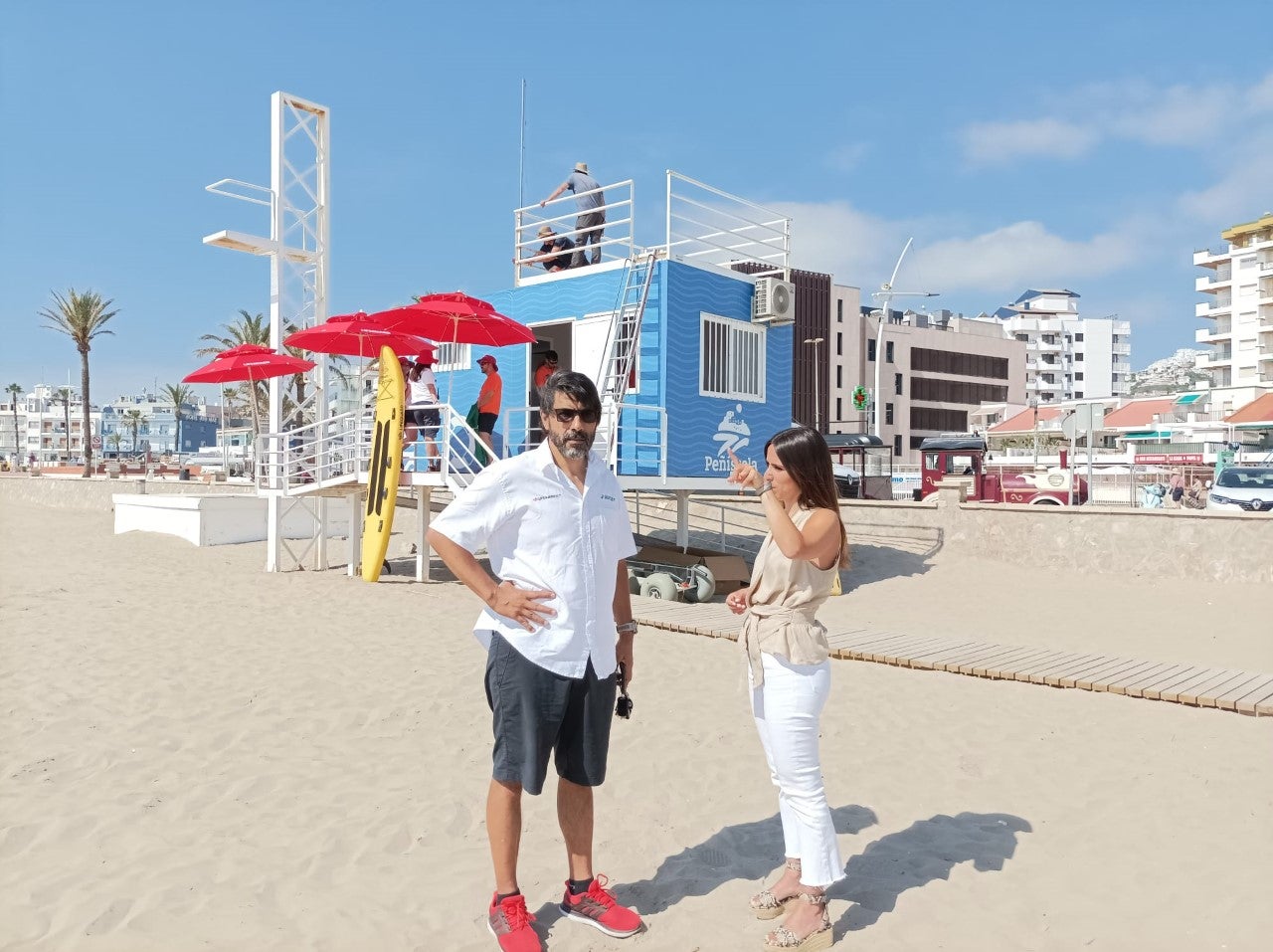 Peñíscola inicia la temporada de baño en sus playas Peñíscola inicia la temporada de baño en sus playas