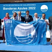 El alcalde de Rota recoge las Banderas Azules que revalidan la calidad de nuestras playas y espacios ambientales El alcalde de Rota recoge las Banderas Azules que revalidan la calidad de nuestras playas y espacios ambientales