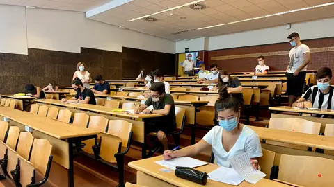 8.452 estudiantes de la Región de Murcia se inscriben en la EBAU, que comienza el lunes