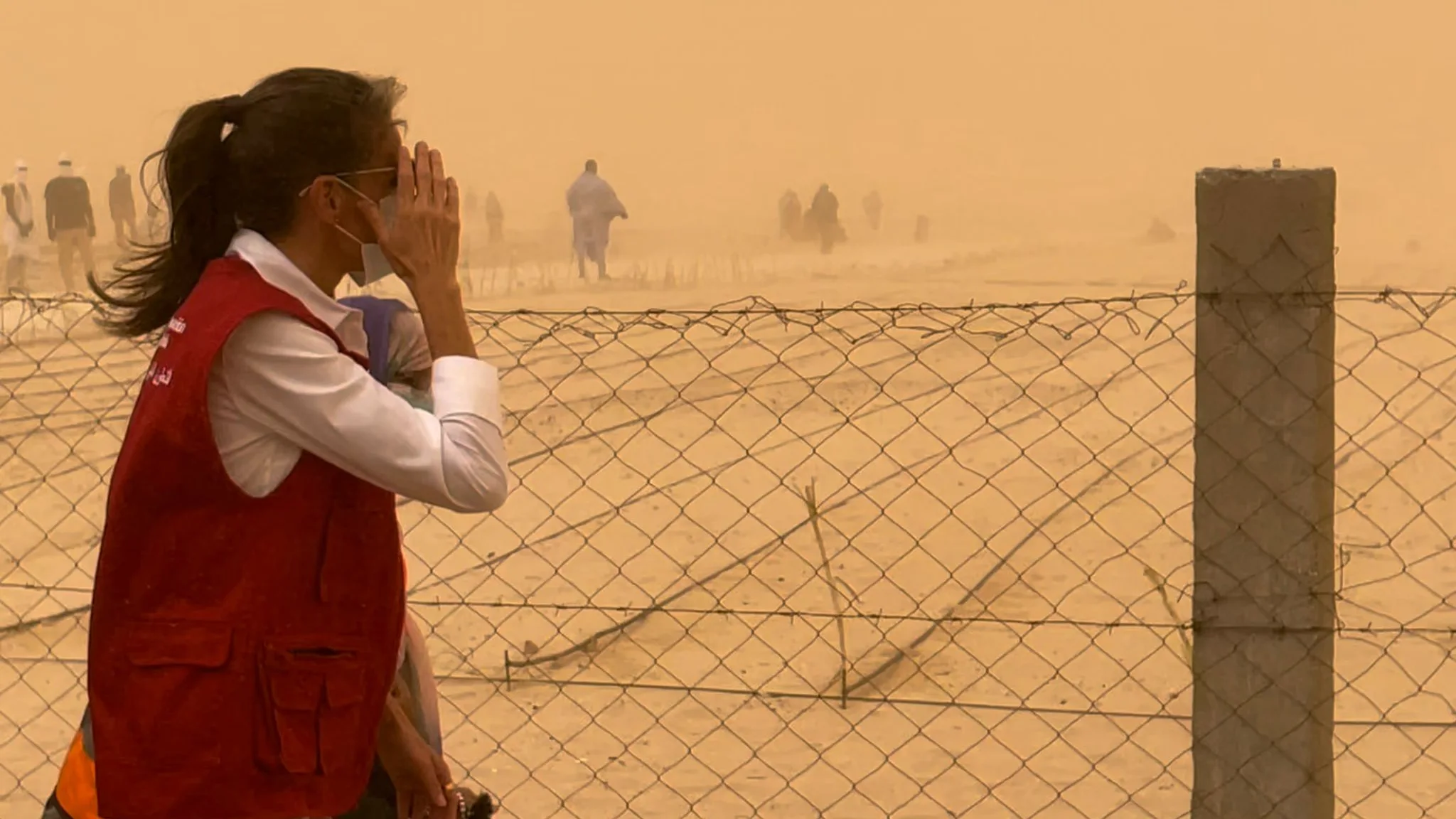  La reina Letizia se ve sorprendida en Mauritania por la peor tormenta de arena de los &uacute;ltimos meses