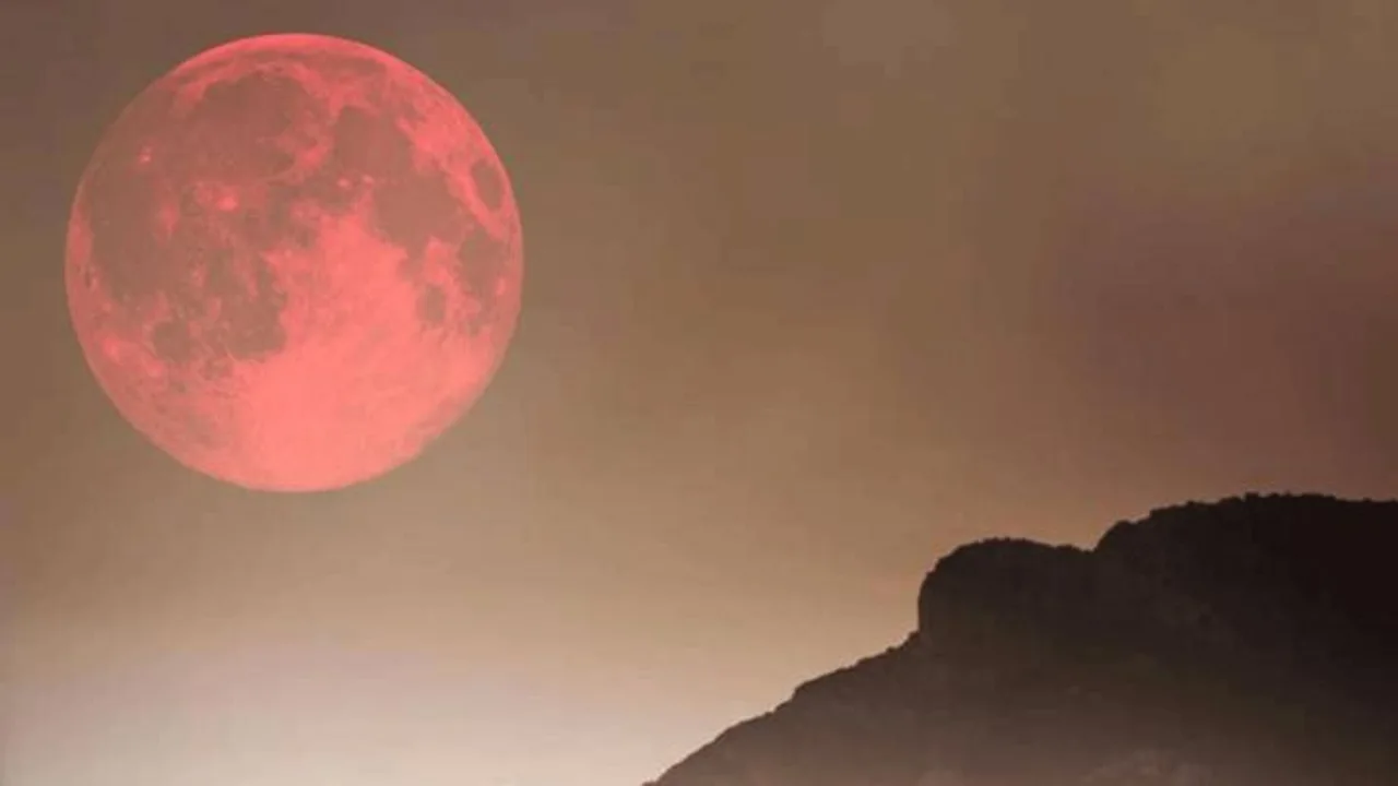 Superluna de fresa de junio de 2022: ¿Cuándo verla y por qué se llama así?