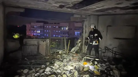 Incendio en un edificio de viviendas de 6 plantas en la calle Cañada de Torrejón de Ardoz Incendio en un edificio de viviendas de 6 plantas en la calle Cañada de Torrejón de Ardoz