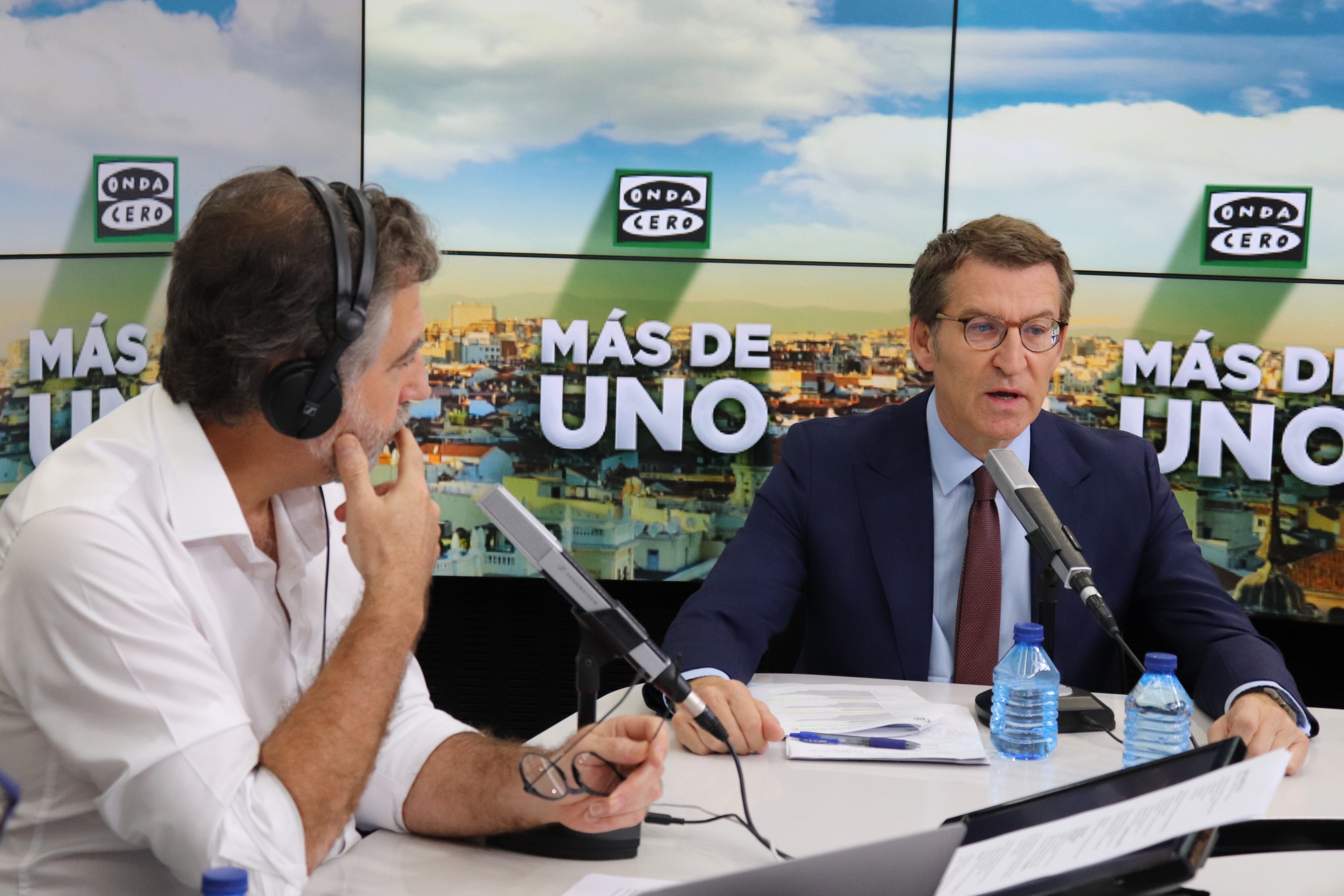 Reacciones indignadas de los líderes catalanes por las declaraciones de Feijóo hablando de "apartheid lingüístico" Reacciones indignadas de los líderes catalanes por las declaraciones de Feijóo hablando de "apartheid lingüístico"