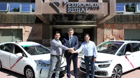 Eurocaja Rural y los taxistas de Toledo renuevan su acuerdo de colaboración