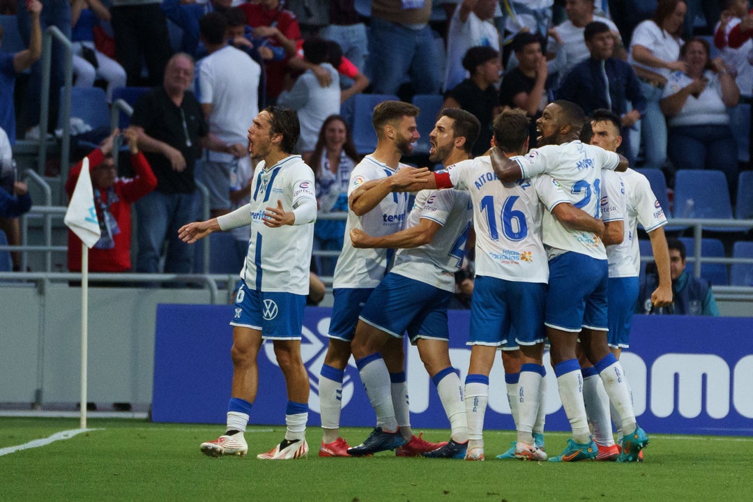 El Tenerife toma ventaja ante Las Palmas El Tenerife toma ventaja ante Las Palmas