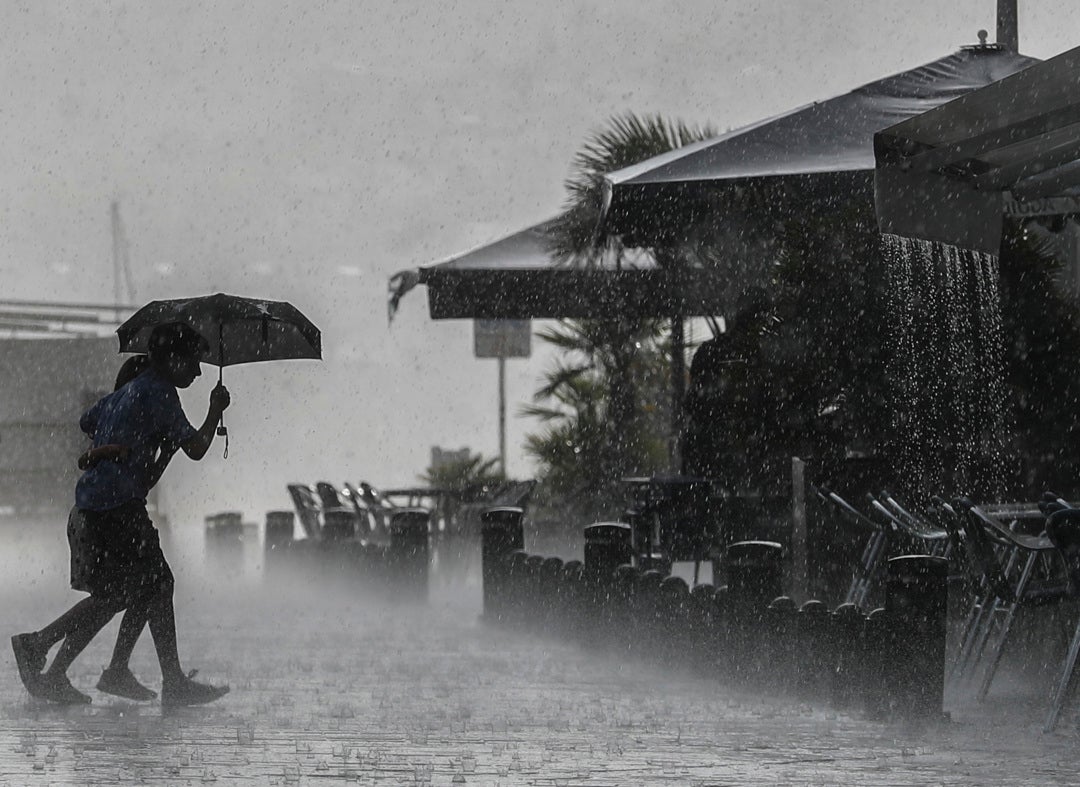 Posibles tormentas fuertes durante esta mañana en Castellón y el litoral norte de Valencia Posibles tormentas fuertes durante esta mañana en Castellón y el litoral norte de Valencia