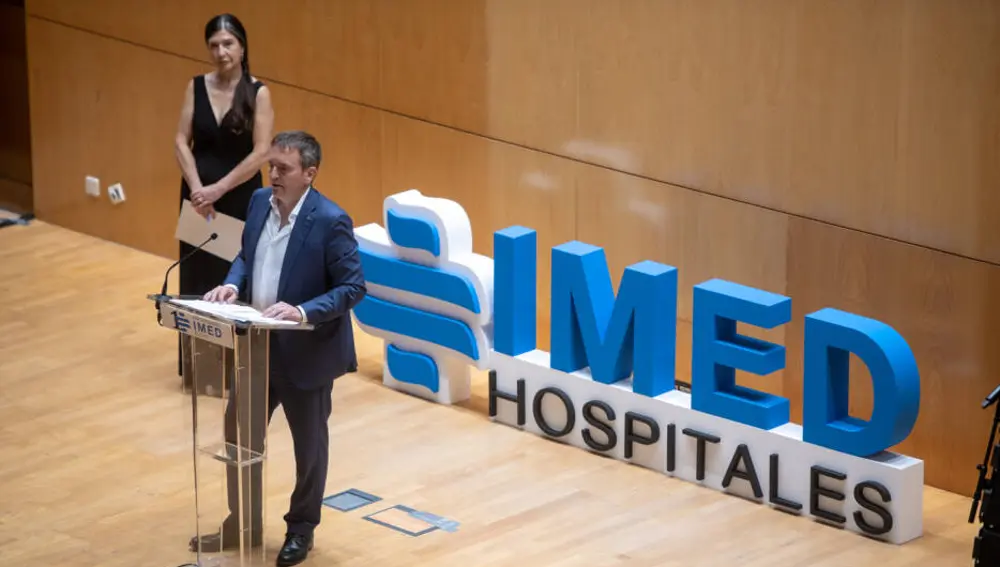 La periodista Mayte Vilaseca presentó el acto de celebración de este décimo aniversario, que contó con la intervención de Ángel Gómez, director general de IMED Hospitales. La periodista Mayte Vilaseca presentó el acto de celebración de este décimo aniversario, que contó con la intervención de Ángel Gómez, director general de IMED Hospitales.