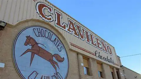Una empresa turronera de Xixona compra Chocolates Clavileño 