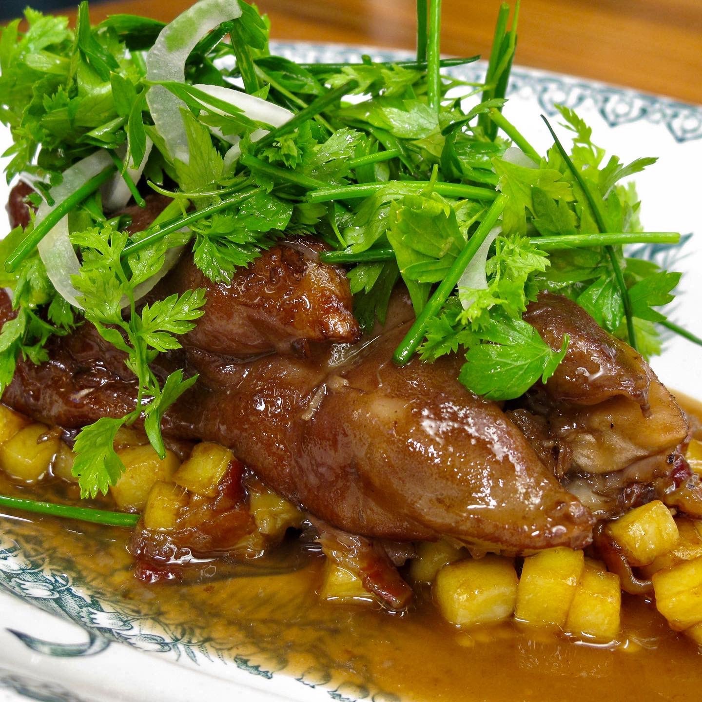 Robin Food nos da la receta definitiva para cocinar unas patas de cerdo guisadas Robin Food nos da la receta definitiva para cocinar unas patas de cerdo guisadas