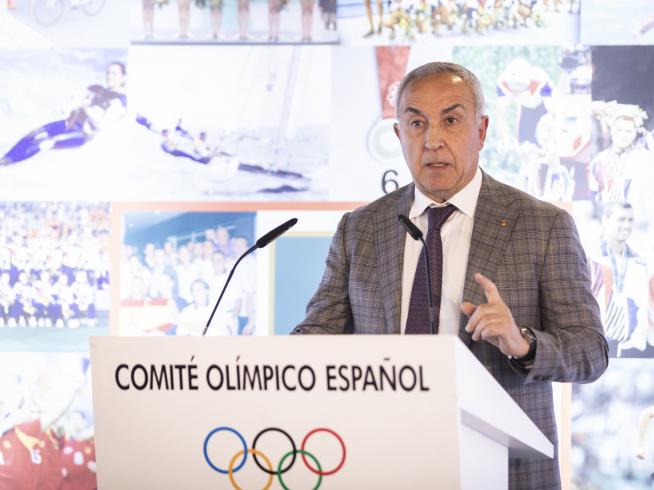 El COE acusa a Aragón de "politizar" la candidatura olímpica El COE acusa a Aragón de "politizar" la candidatura olímpica