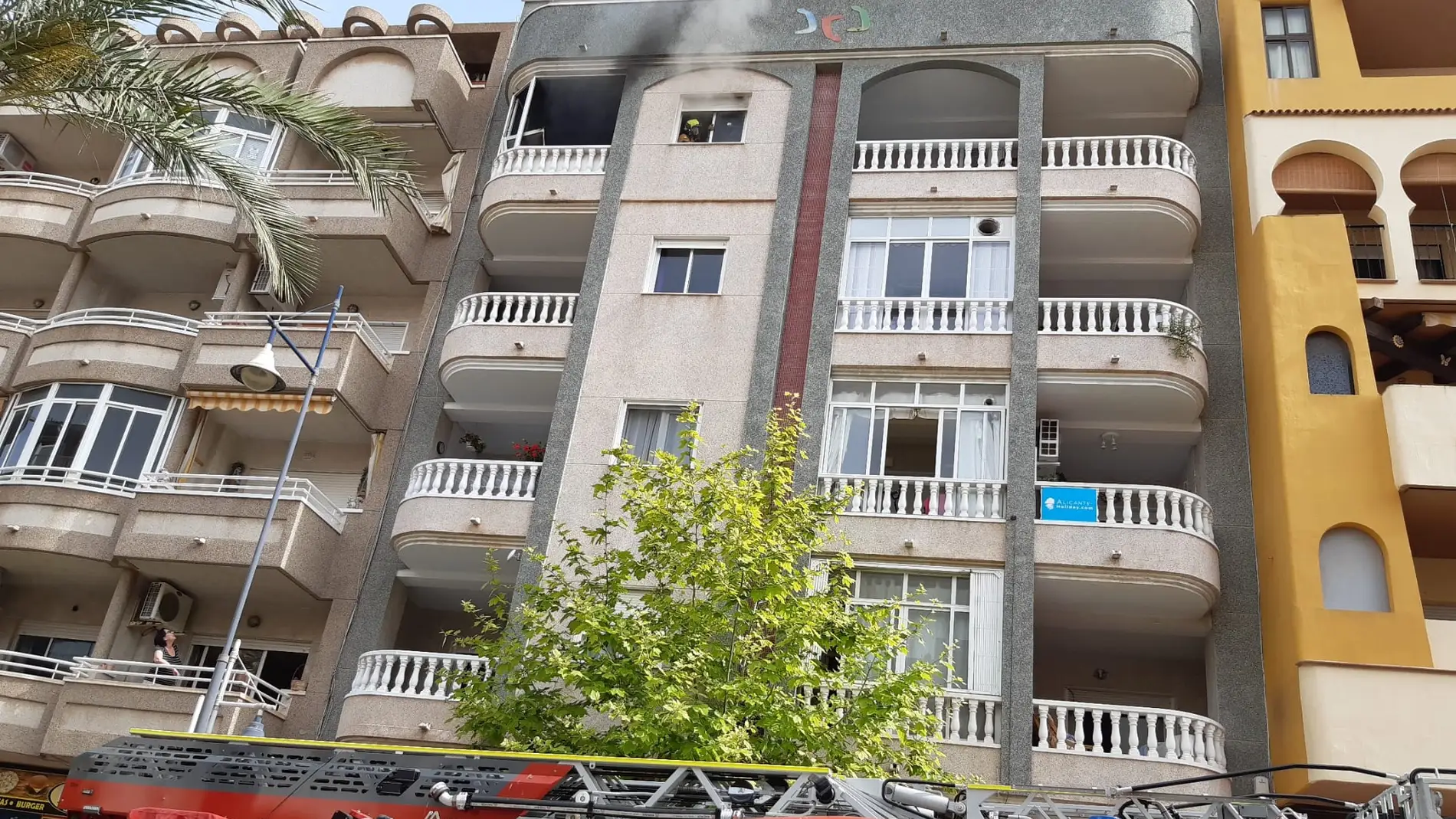 Un incendio en una vivienda de Torrevieja causa la muerte de un anciano de 89 años 