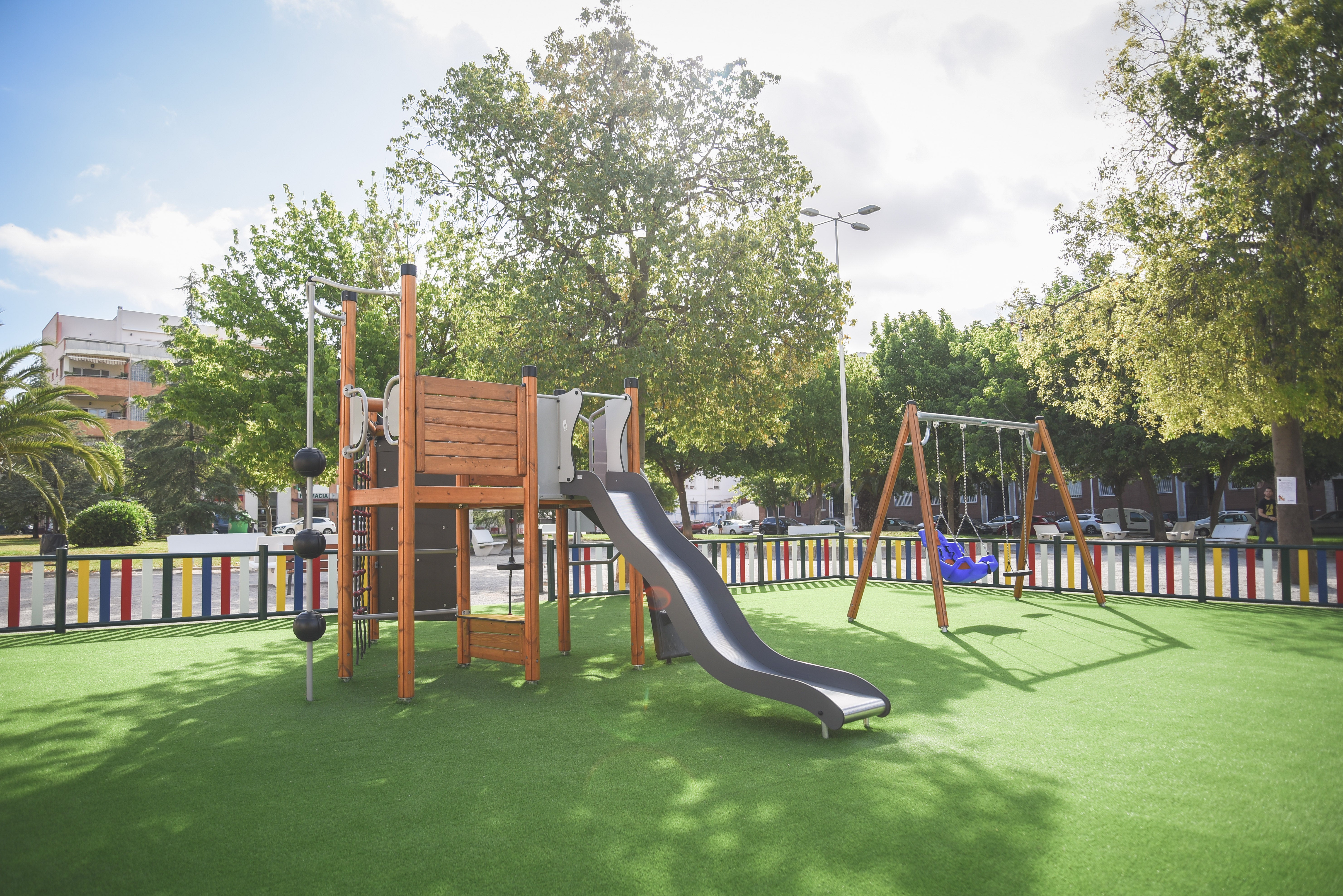 Los Bodegones cuentan ya con un área de juego infantil renovada Los Bodegones cuentan ya con un área de juego infantil renovada