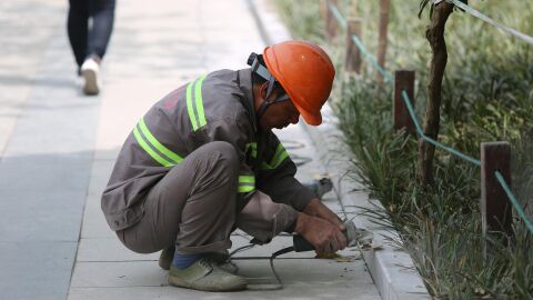 La Br&uacute;jula de la Econom&iacute;a: &iquest;Es la migraci&oacute;n laboral la soluci&oacute;n a las m&aacute;s de 100.000 vacantes que hay sin cubrir en Espa&ntilde;a?