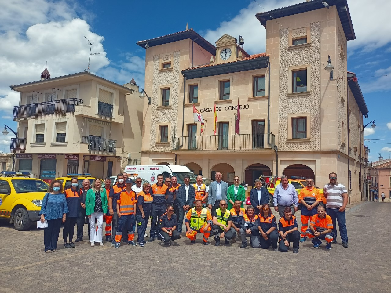 La Junta proporciona material y vestuario a los colectivos de Protección Civil de la provincia La Junta proporciona material y vestuario a los colectivos de Protección Civil de la provincia