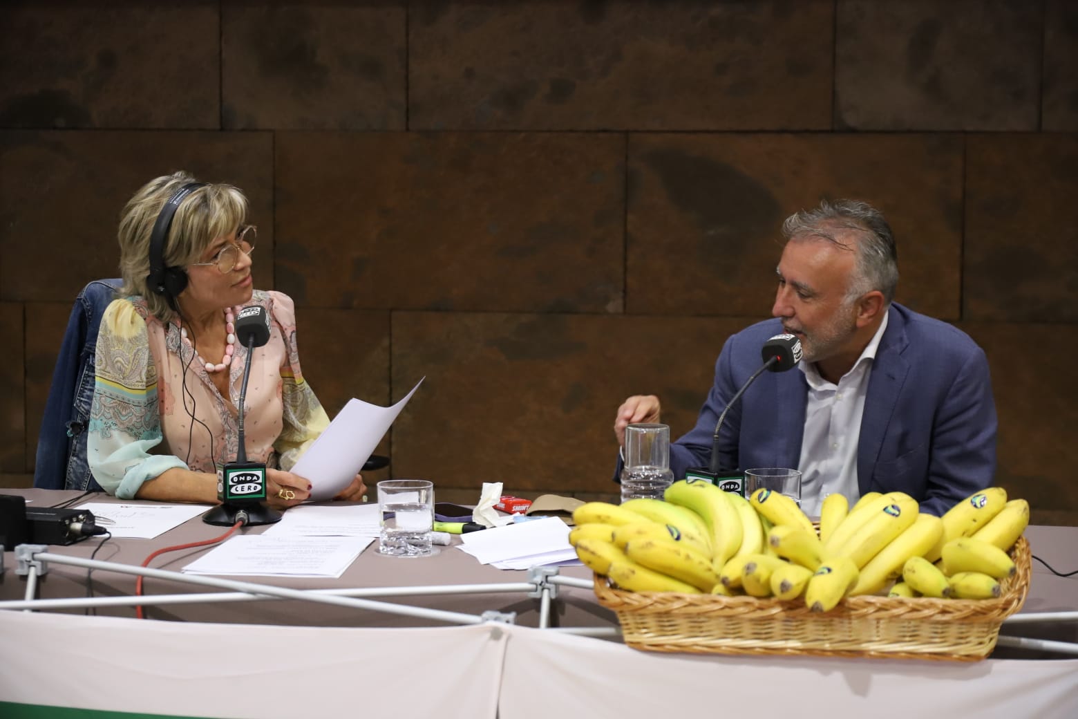 Ángel Víctor Torres: "Apartemos las boberías y las tonterías y centrémonos en las cosas relevantes" Ángel Víctor Torres: "Apartemos las boberías y las tonterías y centrémonos en las cosas relevantes"