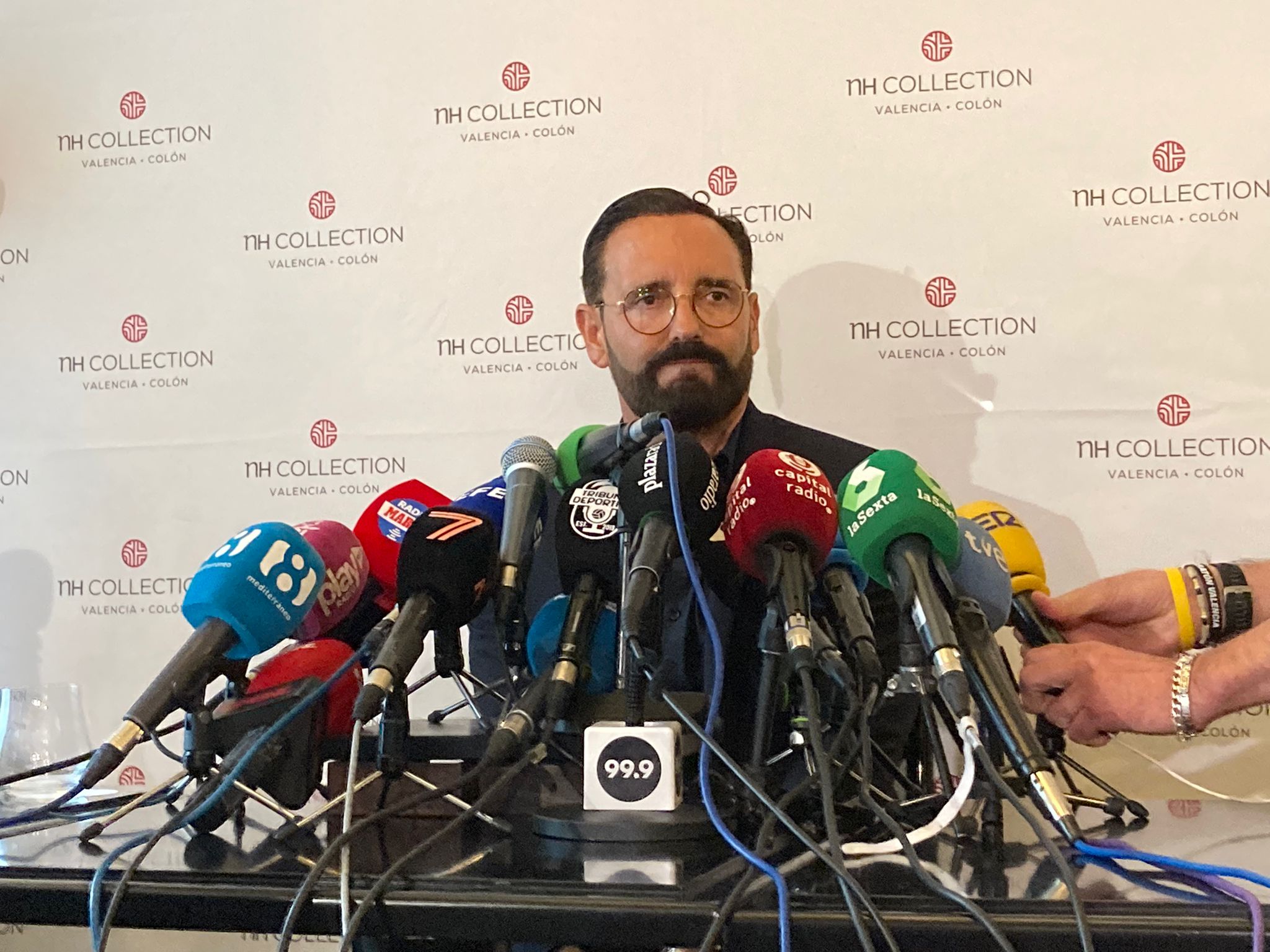 Bordalás: "Cuando dirigía al Valencia decía lo que pensaba, ahora no sería respetuoso" Bordalás: "Cuando dirigía al Valencia decía lo que pensaba, ahora no sería respetuoso"