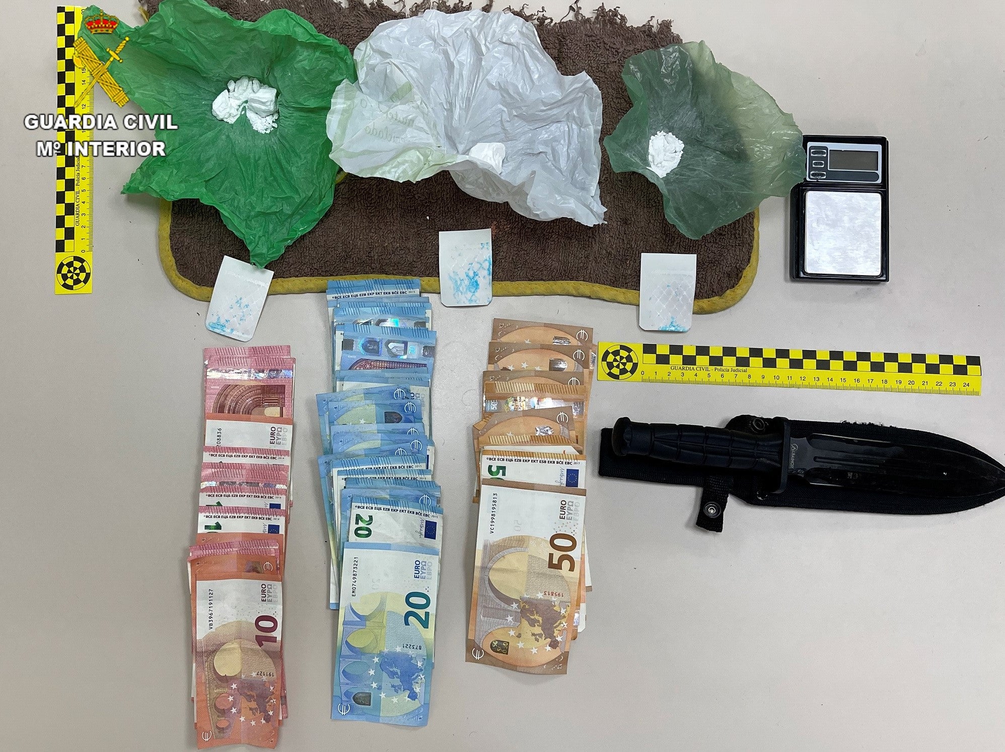 La Guardia Civil detiene a dos personas por tráfico de cocaína en Magán (Toledo) La Guardia Civil detiene a dos personas por tráfico de cocaína en Magán (Toledo)