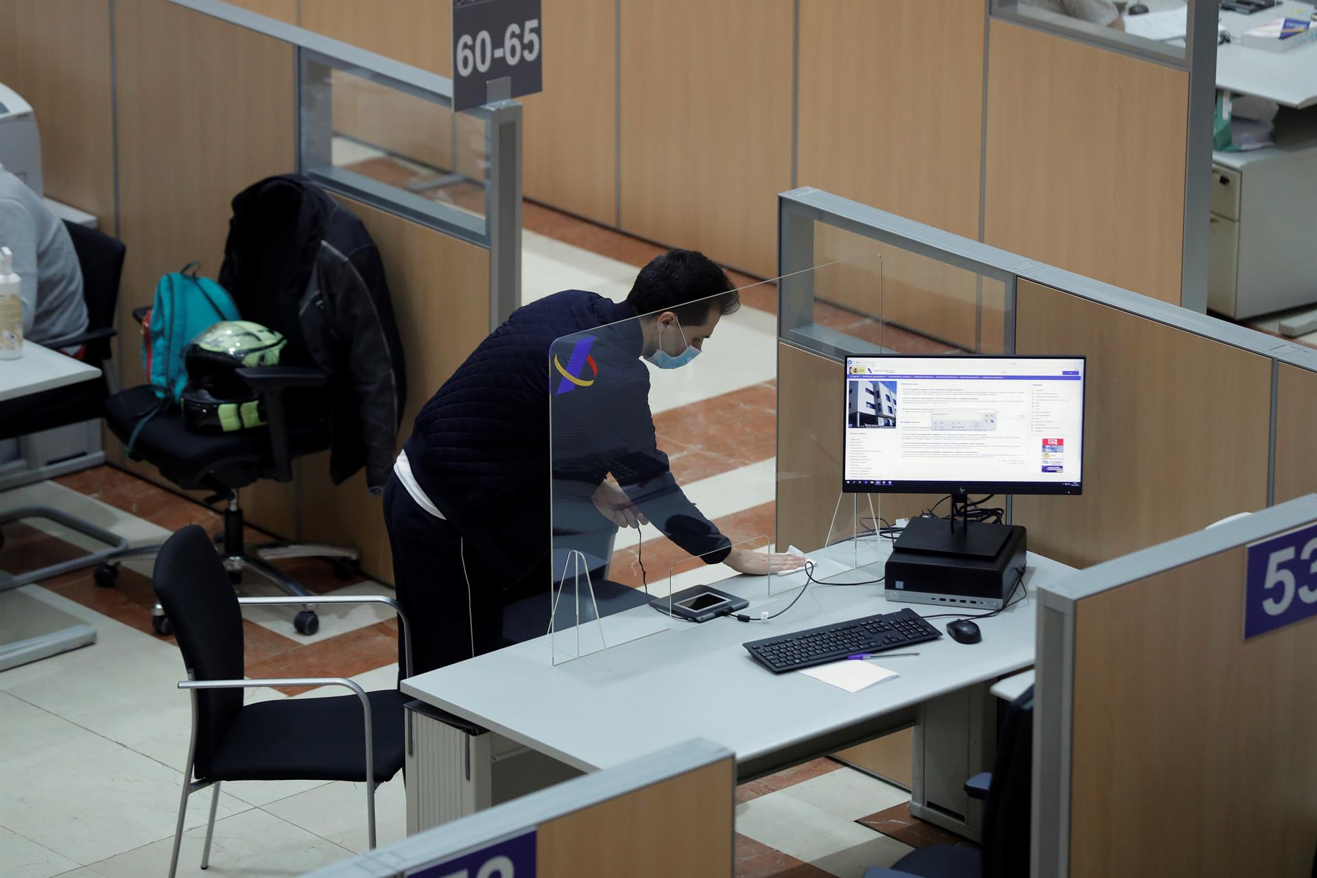 Así cambiará tu sueldo mensual en 2023, según los nuevos ajustes del IRPF Así cambiará tu sueldo mensual en 2023, según los nuevos ajustes del IRPF