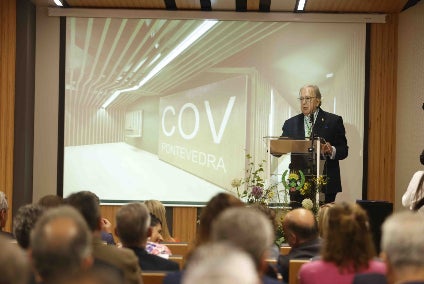 El Dr. Diego Murillo recibe la medalla de oro El Dr. Diego Murillo recibe la medalla de oro