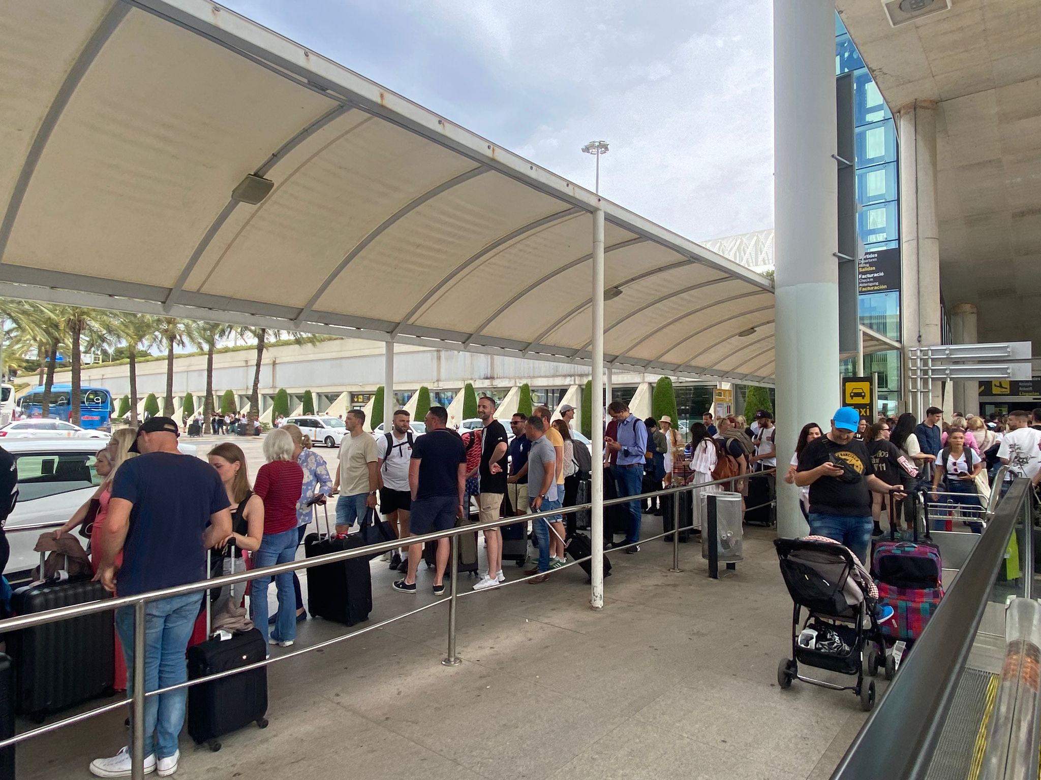 Los aeropuertos de Baleares operarán 6.509 vuelos entre este jueves y el domingo Los aeropuertos de Baleares operarán 6.509 vuelos entre este jueves y el domingo