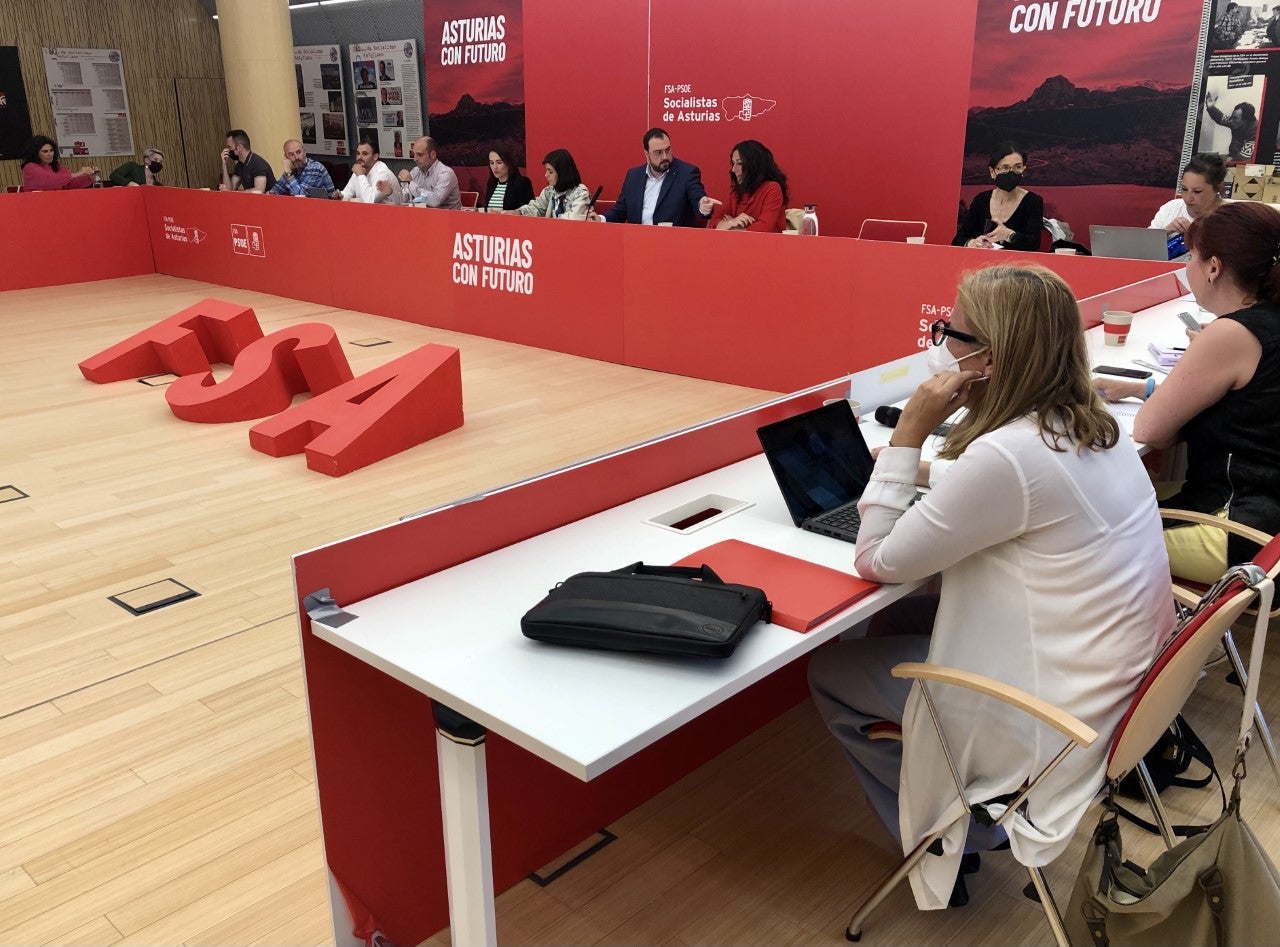 La FSA-PSOE exige la "dimisión inmediata e irrevocable" del presidente de la Federación de Asturiana de Fútbol La FSA-PSOE exige la "dimisión inmediata e irrevocable" del presidente de la Federación de Asturiana de Fútbol