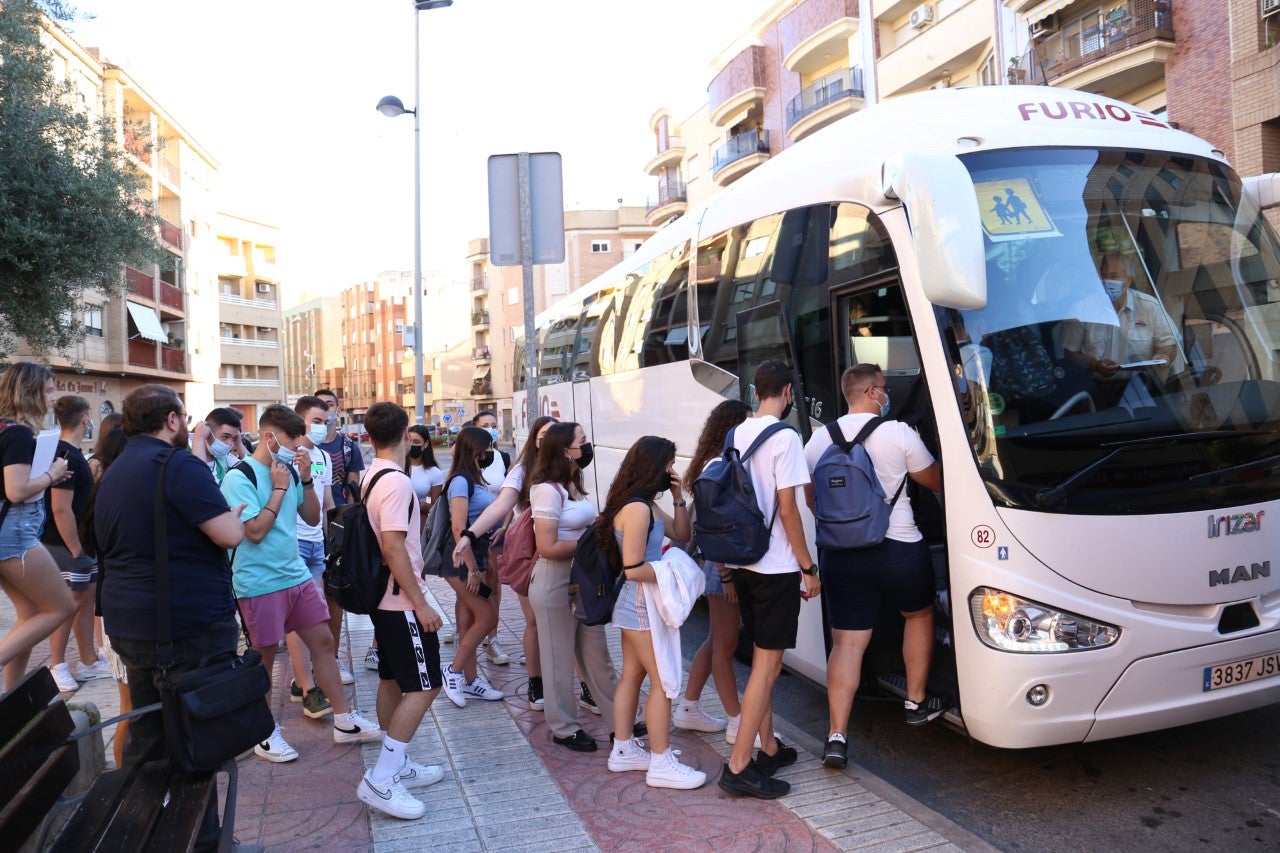 Onda ha puesto en marcha un bus gratuito a la UJI para la selectividad Onda ha puesto en marcha un bus gratuito a la UJI para la selectividad