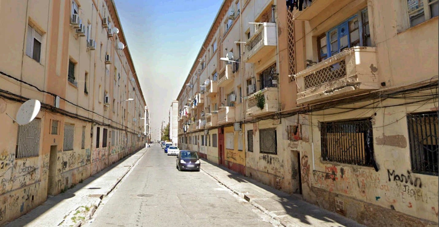 El Ayuntamiento de València encarga una "hoja de ruta" para el derribo parcial de las Casitas Rosas El Ayuntamiento de València encarga una "hoja de ruta" para el derribo parcial de las Casitas Rosas