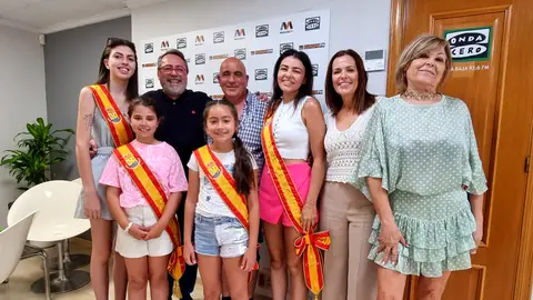 Mª Dolores Sanz, Pregonera de las Fiestas, Rosa Mª García, Alcaldesa de Benejúzar y Salvador coordinador de protocolo fiestas benejuzar