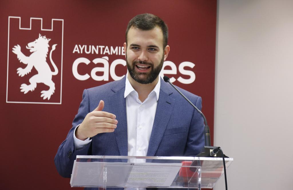 El alcalde de Cáceres asegura que la puesta en marcha del Centro de Almacenamiento Energético "será muy rápida" El alcalde de Cáceres asegura que la puesta en marcha del Centro de Almacenamiento Energético "será muy rápida"
