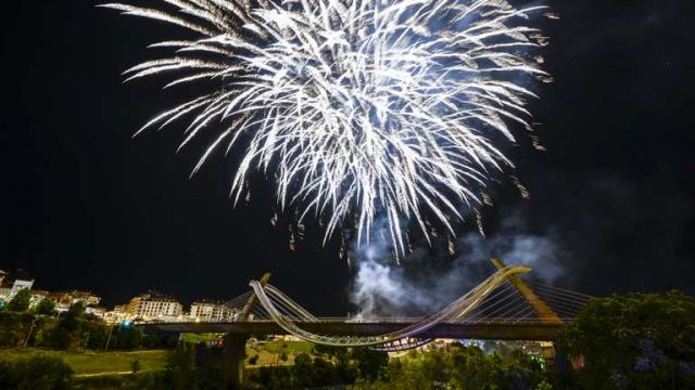 As Festas de Ourense ou a última polémica sobre o AVE en tertulia As Festas de Ourense ou a última polémica sobre o AVE en tertulia